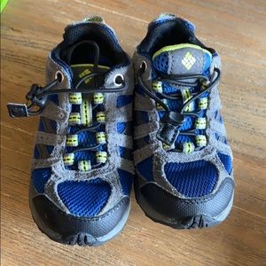Columbia hiking shoes
